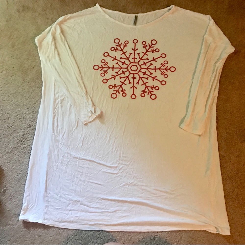 Red snowflake tunic